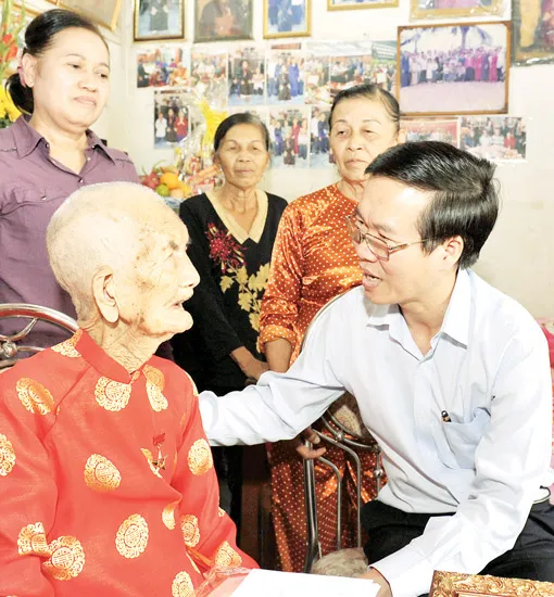 Phó Bí thư Thường trực Thành ủy TPHCM Võ Văn Thưởng: Thăm hỏi, chúc tết Mẹ VNAH, cơ sở xã hội