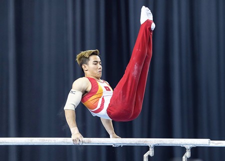 Gymnast Le Thanh Tung