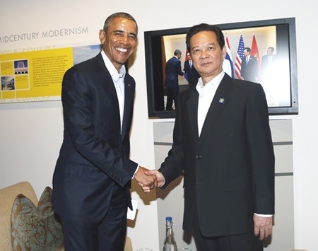 Prime Minister Nguyen Tan Dung (right) meets US President Barack Obama at the ASEAN-US Summit in Sunnylands, California on Monday.
