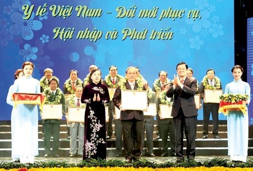 President Truong Tan Sang attends in an anniversary ceremony of health industry yesterday. (Photo:SGGP)