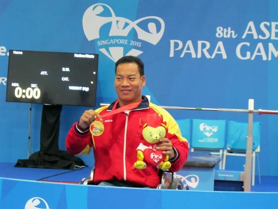 Weightlifter Le Van Cong (Photo:SGGP)