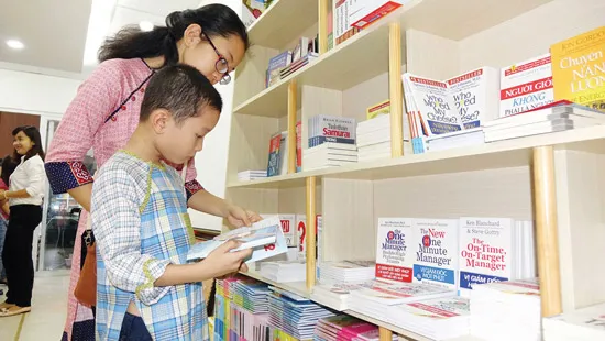 images611092_Khai-mac-duong-sach-TPHCM-(