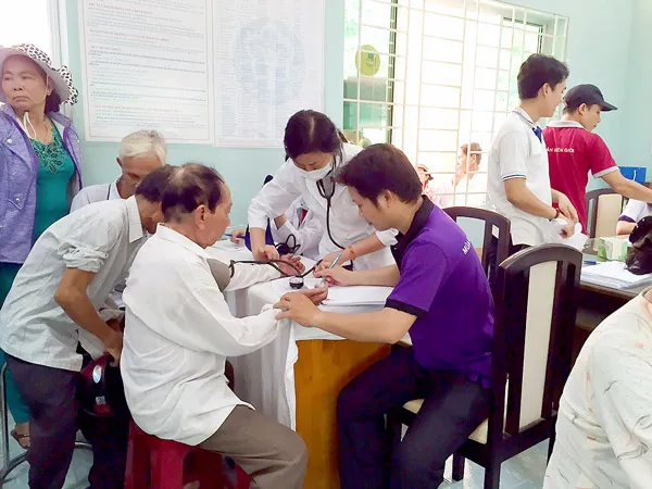 Thiềng Liềng, nơi hạt muối cũng phải cắn làm đôi ảnh 2