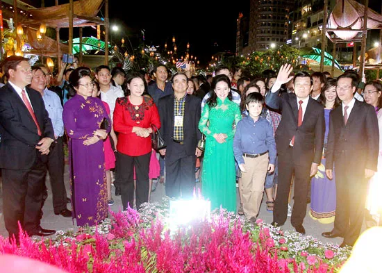 Khai mạc Đường hoa, Đường sách Tết Bính Thân 2016