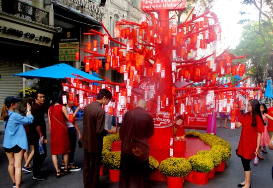 Người Sài Thành rộn ràng đón Tết