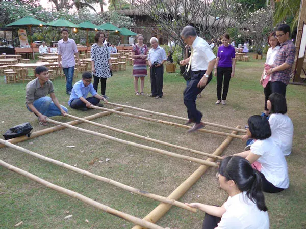 Kiều bào, người nước ngoài cùng vui tết cổ truyền ảnh 2