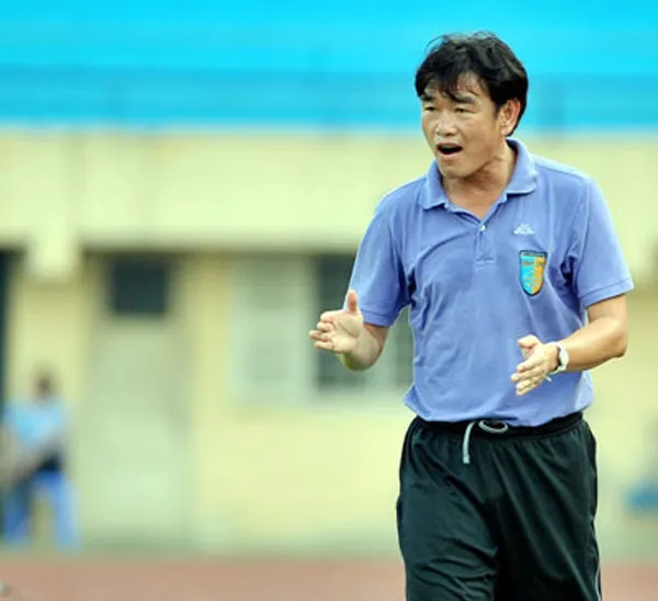 HLV Phan Thanh Hùng chia tay đội bóng thủ đô ảnh 1