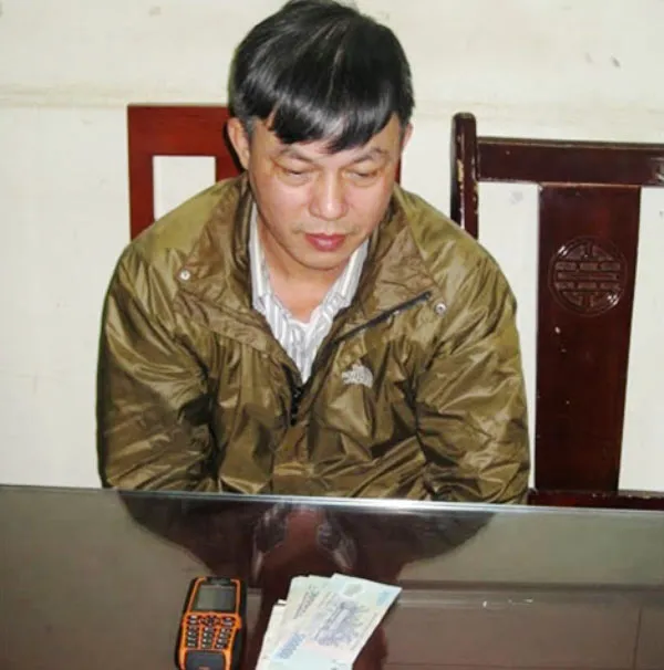 Bắt tài xế tống tiền cảnh sát giao thông