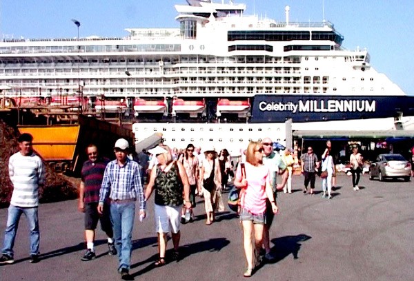 Celebrity Millennium carrying 2, 150 passengers and 950 crew members dock at Chan May port.