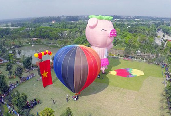 the 2016 international hot air balloon festival will take place in May 4 to 5