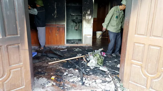 Người đàn ông và bé gái chết cháy trong nhà nghỉ