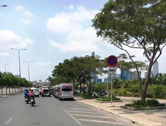 Xe dù vẫn tung hoành