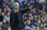 Wenger sốc vì khán giả Arsenal ảnh 1