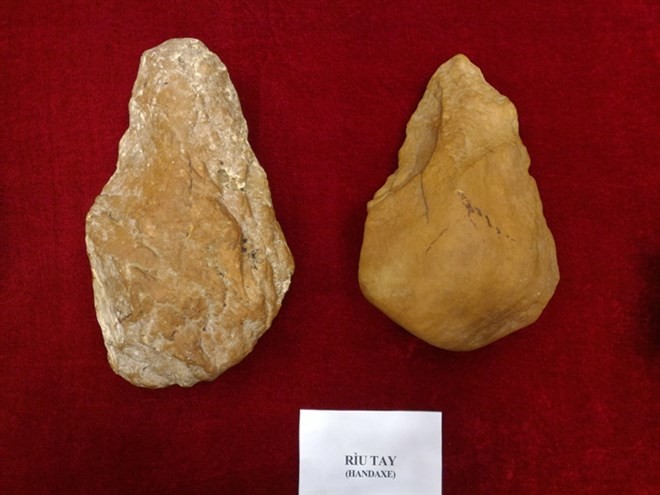 Two early Palaeolithic hand axes found in An Khe town, in the Central Highlands province of Gia Lai. (Photo: VNS)