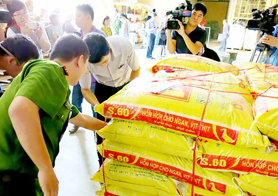 Ma trận thức ăn chăn nuôi độc hại