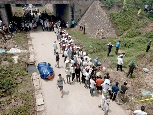 Bắt nghi can giết người ở đại lộ Thăng Long