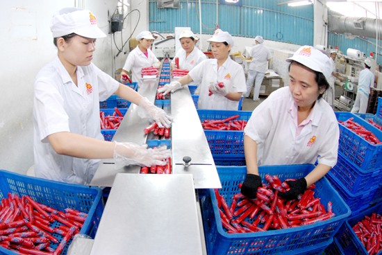 Sausage making at Vissan company that has been equitized (Photo: SGGP)