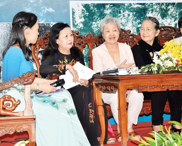 Đi qua con đường huyền thoại