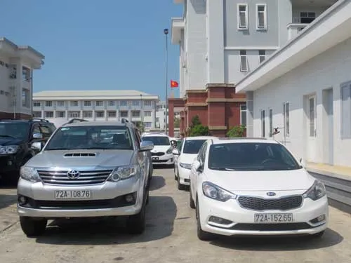 Thuê hàng chục chiếc ô tô… mang đi bán