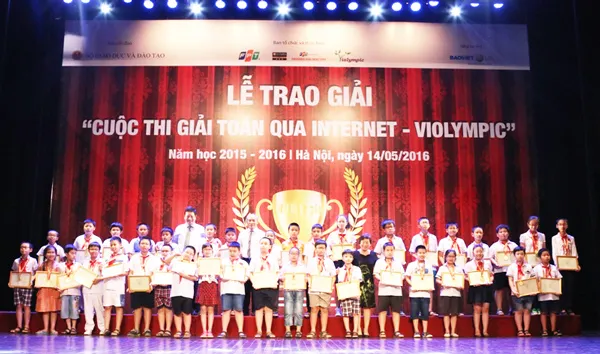 Trao giải cho 2.141 học sinh đạt giải cuộc thi ViOlympic năm học 2015-2016