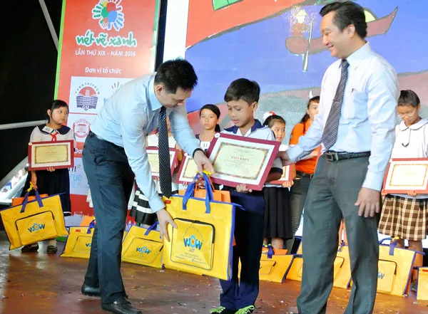 560 giải được trao tại Hội thi Nét vẽ xanh lần thứ 19