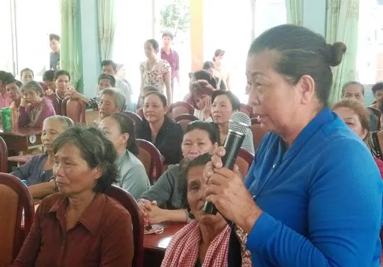 Cử tri huyện nghèo phản ánh chuyện dân sinh