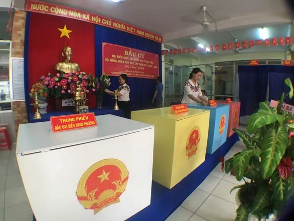 TPHCM tất bật công tác chuẩn bị cho ngày bầu cử ảnh 8