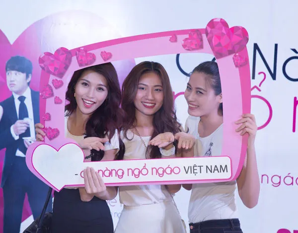 13 "cô gái vàng" Hoa khôi Áo dài Việt Nam tham gia Ngày hội "Những cô nàng ngổ ngáo" ảnh 5