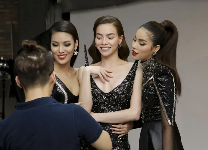 Hà Hồ, Phạm Hương, Lan Khuê đẹp hút hồn trong hậu trường The Face