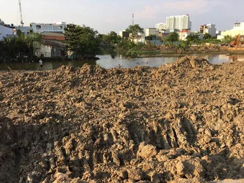Kênh rạch tiếp tục bị san lấp trái phép