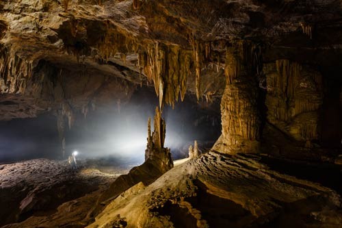 Tourists will have more opportunities to discover nature caves in Quang Binh province -Photo: SGGP