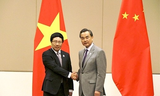 Deputy Prime Minister and Foreign Minister Phạm Bình Minh meets Chinese Foreign Minister Wang Yi in Kunming, in China’s Yunnan Province, yesterday.— Photo daidoanket.vn