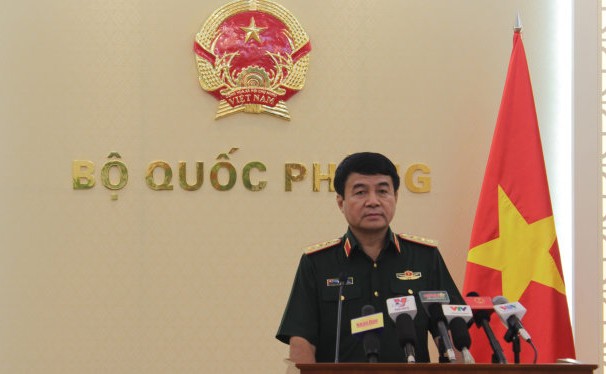 Senior Lieutenant Vo Van Tuan speaks at the press conference on June 24th, 2016. (Photo: VNA)