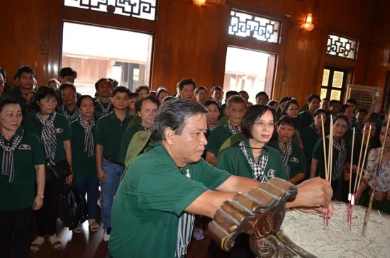 Hành trình về nguồn “Sáng mãi niềm tin” của các gương điển hình làm theo Bác ảnh 2