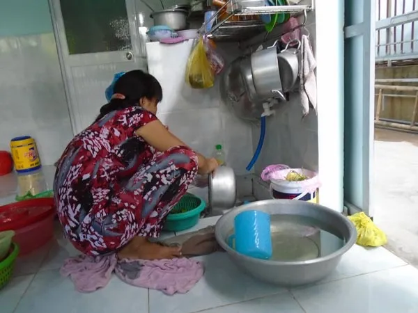 Mỏi mòn chờ cấp nước