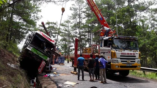 Tai nạn ở đèo Prenn: Ít nhất 7 người chết, hàng chục người bị thương ảnh 5