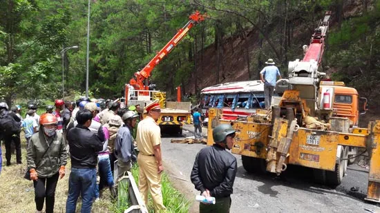 Tai nạn ở đèo Prenn: Ít nhất 7 người chết, hàng chục người bị thương ảnh 6