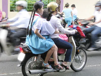 Cho con học thêm, phụ huynh cũng khổ lắm!