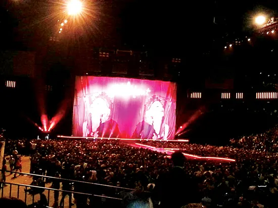 Săn vé kiểu Tây