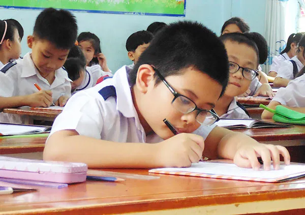 Vẫn dạy chữ cho trẻ trước khi vào lớp 1