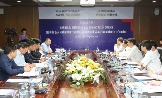 A serminar introduces tourism potentialities and investment opportunities in Thua Thien- Hue province. (Photo:SGGP)