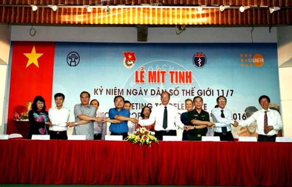 At the meeting (Photo: SGGP)