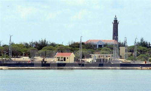 Electricity of Vietnam will seek Government permission to supply electricity to all islands in Truong Sa archipelago. (Photo:VNA)