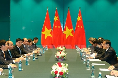 Prime Minister Nguyễn Xuân Phúc had a meeting with Chinese Premier Li Keqiang on the sidelines of the Asia-Europe Meeting (ASEM) Summit in Ulan Bator, Mongolia on July 14.