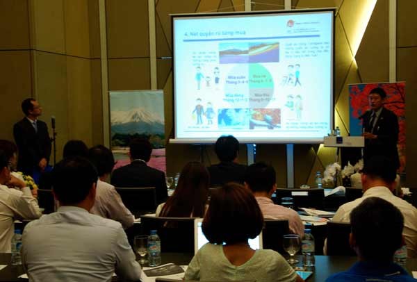 At the “Visit Japan Seminar & Business Talk 2016 in Da Nang”