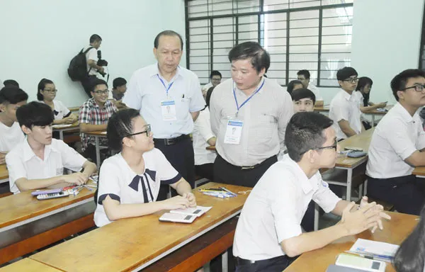 Bài giải  và nhận xét đề thi môn toán THPT Quốc gia 2016