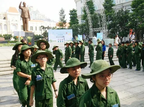 200 học sinh vào Học kỳ quân đội