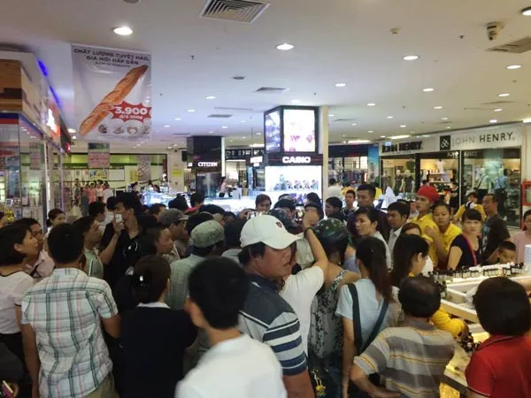 Bị cắt hợp đồng thuê mặt bằng, hàng trăm nhân viên BigC phản đối Công ty Đức Mạnh