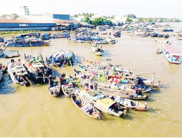 Độc đáo chợ nổi Cái Răng