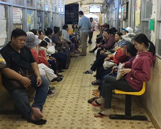 Khám bệnh từ 5 giờ sáng